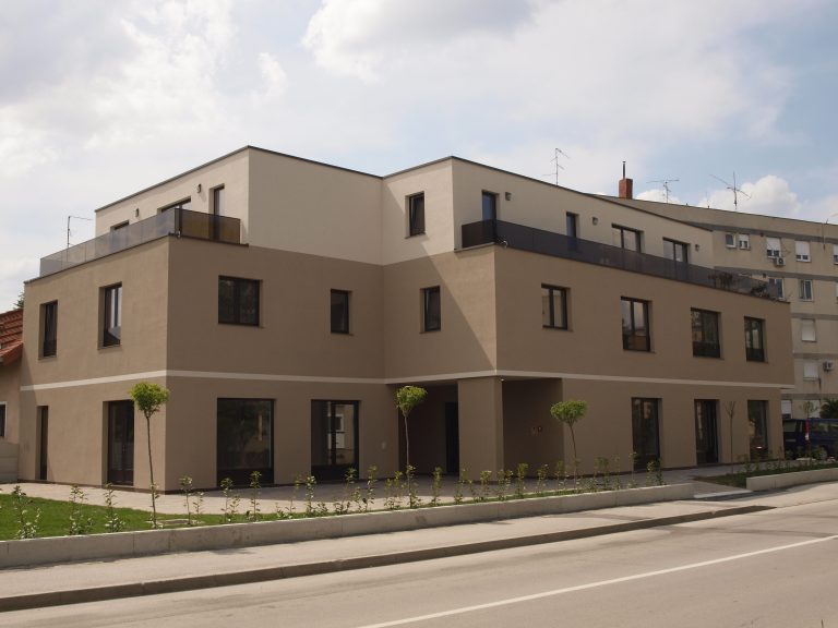 Višeobiteljska dvojna građevina s poslovnim prostorima